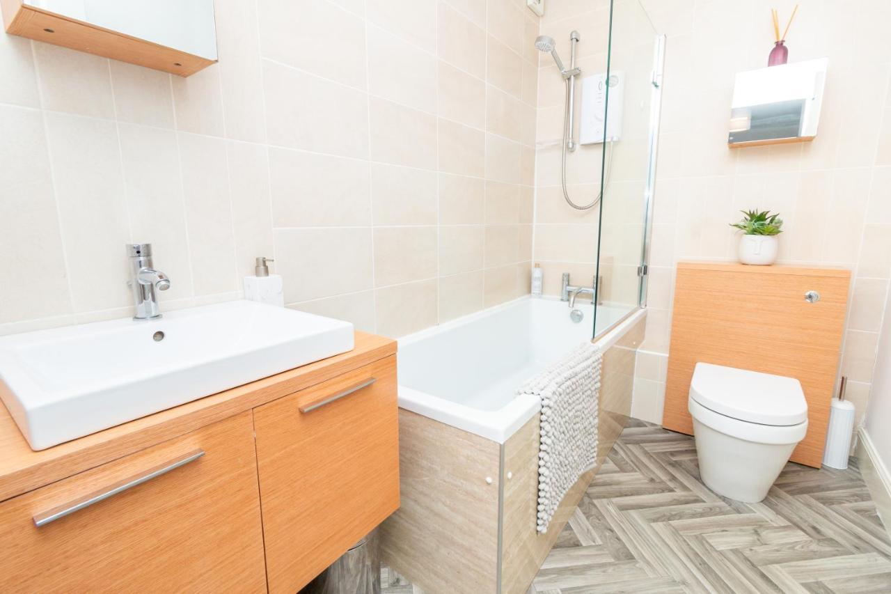 D'City Apartment, Up To 5 Guests Dundee Zewnętrze zdjęcie
